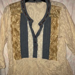 Women’s Buckle Top